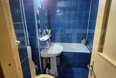 Apartament cu 4 camere, decomandat, 79 mp, etaj intermediar, zona Micro III - 1