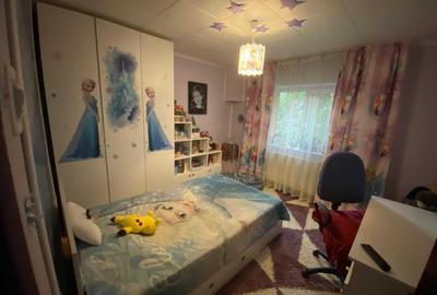 Apartament cu 3 camere decomandat, mobilat în 1 Mai - 2
