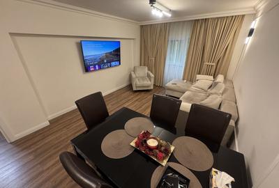 Apartament cu 3 camere decomandat, mobilat în Faleza Nord