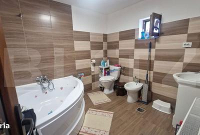 Casă cu 4 camere în Rotbav - 2