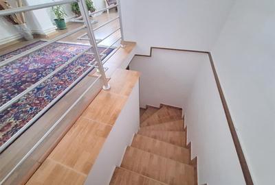 Casă individuală cu 8 camere cu Teren 421 Mp în 9 Mai - 36