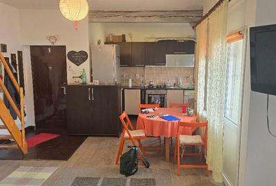 Vand apartament 3 camere cu scara interioara,2 nivele in Deva, Minerul