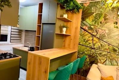 Apartament cu 2 camere decomandat în Central