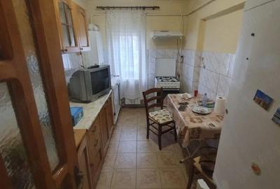 Apartament cu 3 camere decomandat în Sud - 3