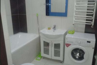 Apartament cu 2 camere decomandat în Tei