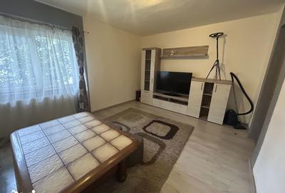 Apartament cu 2 camere decomandat în Circumvalațiunii