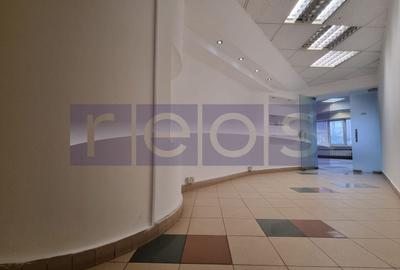 Spațiu comercial, de 590 mp, în Unirii - 53