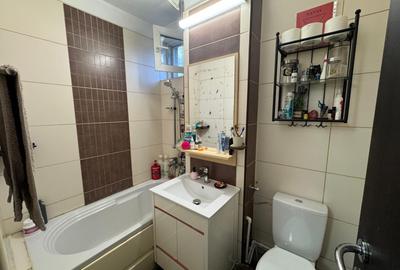 Apartament 3 camere, 72 mp utili, Drumul Taberei - Valea Ialomitei, Vedere spate Apartament 3 camere, 72 mp utili, Drumul Taberei - Valea Ialomitei, Vedere spate - 9