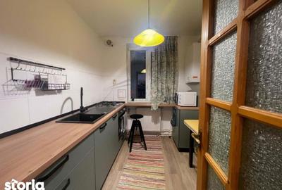 Apartament cu 3 camere semidecomandat, mobilat în Ultracentral