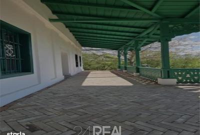 Casă cu 4 camere în Central - 4