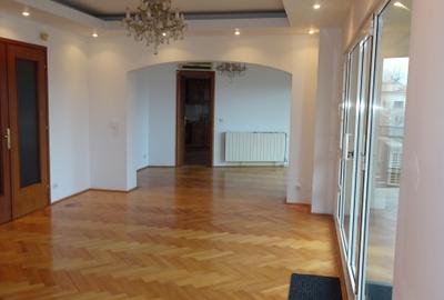 Apartament cu 5 camere, mobilat în Primăverii - 4