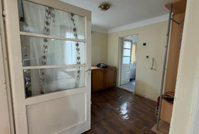 Casă cu 4 camere cu Canalizare în Semicentral - 3