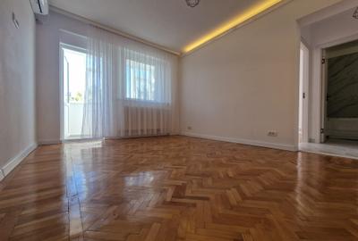 Tomis II (Spitalul Județean)- 3 camere, etaj 3, renovat, gaze, parcare, liber Tomis II (Spitalul Județean)- 3 camere, etaj 3, renovat, gaze, parcare, liber - 2