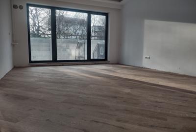 Apartament cu 2 camere decomandat în P-ța Muncii - 35