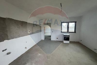 Casă cu 4 camere cu Teren 1154 Mp în Răchitosu - 10