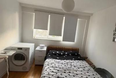Apartament cu 4 camere decomandat în Calea Moldovei