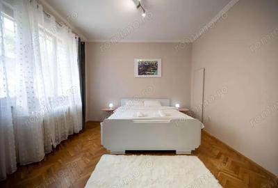 Apartament cu 3 camere decomandat în Dacia