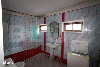 Casă cu 3 camere cu Teren 1783 Mp în Central - 10