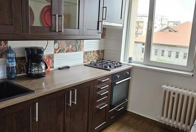 Apartament cu 2 camere decomandat în Văcăresti - 2