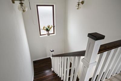 Casă cu 4 camere cu Canalizare în Subcetate - 2