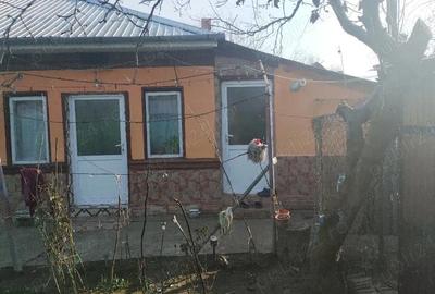 Casă cu 4 camere cu Teren 526 Mp în Central