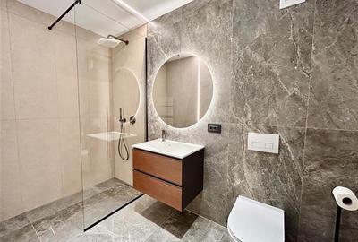 Apartament cu 2 camere semidecomandat, mobilat în Tractorul - 4