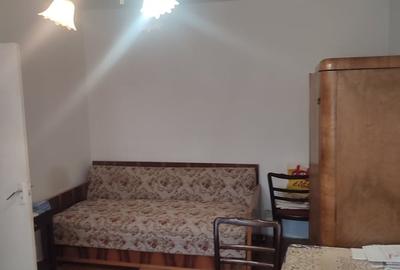 Garsonieră decomandată în 1 Mai - 7