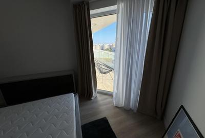 Apartament cu 2 camere semidecomandat, mobilat în 13 Septembrie - 4