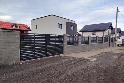 Casă cu 4 camere în Argeșelu