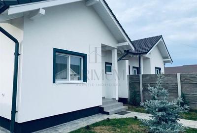 Duplex cu pod mansardabil - personalizare interioara - drum pavat - canalizare. - 1