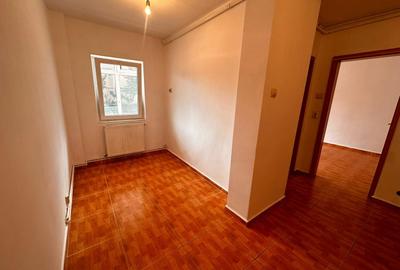 Inchiriez spatiu comercial zona Calea Bucuresti - 6