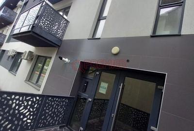 Apartament cu 3 camere decomandat în Apărătorii Patriei - 2
