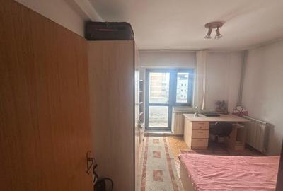 Apartament cu 3 camere decomandat în Tineretului - 8