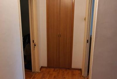 Apartament cu 3 camere semidecomandat în Costin Georgian - 2