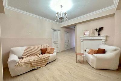 Apartament cu 3 camere decomandat în Vitan