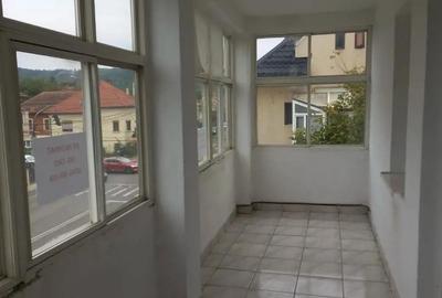 Comisin 0 % - Oferim spre inchirie ap 3 camere pe str. Garibaldi - 2