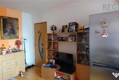 Apartament cu 2 camere nedecomandat, mobilat în Micro 14 - 1