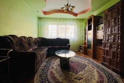 Proprietar,  vand apartament central, 3 camere in Ineu, Jud Arad - 1