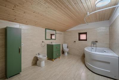 Casă individuală cu 5 camere cu Canalizare în Central - 14