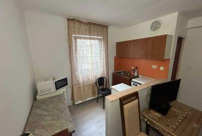 Garsonieră semidecomandată în Central - 1