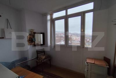 Apartament 3 camere, 65mp, zona Cugir - 1