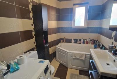 Casă cu 5 camere cu Teren 315 Mp în Moșnița Nouă - 4