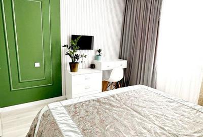 Apartament cu 3 camere decomandat în Calea București