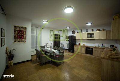 Casă cu 7 camere cu Teren 3515 Mp în Deda - 15