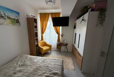 Apartament 3 camereaa- decomandat-77mp-Strada Luica Sector 4 - 8
