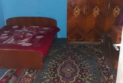 Casă cu 4 camere cu Teren 1173 Mp în Schela