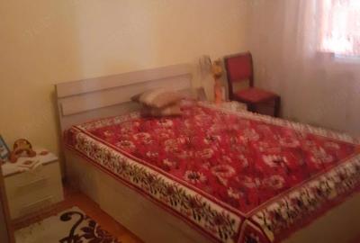 Apartament cu 3 camere decomandat în 5 Călărasi - 2