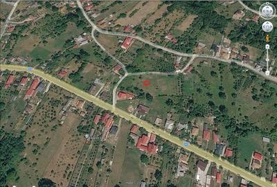 Teren de 1700 mp, în Central - 4