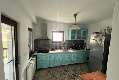 Casa noua cu 8 camere, 5 bai ?i curte 220 mp utili 480.000 - 5