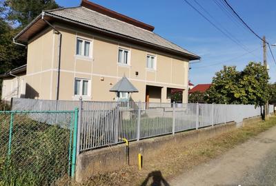 Casă cu 5 camere în Central - 3